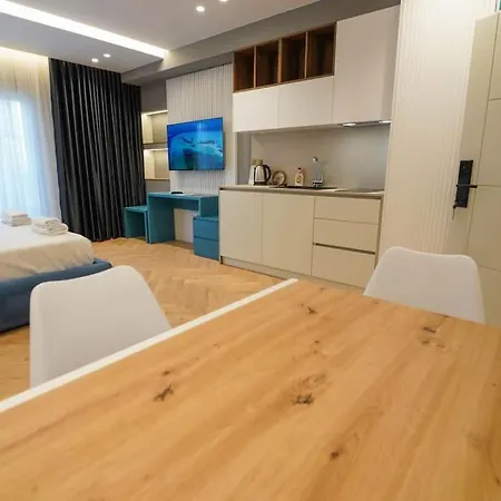 2 Steps From Center 3 4 Apartment *