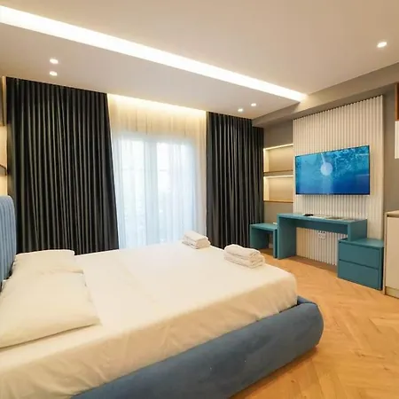 2 Steps From Center 3 4 Апартаменты *