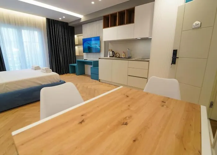 2 Steps From Center 3 4 Апартаменты *